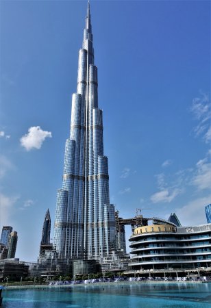 世界一高いビル ブルジュ・ハリファ