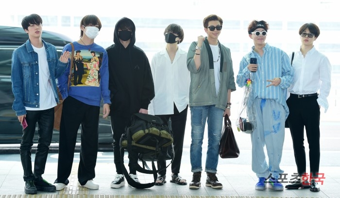 BTS 空港 ファッション