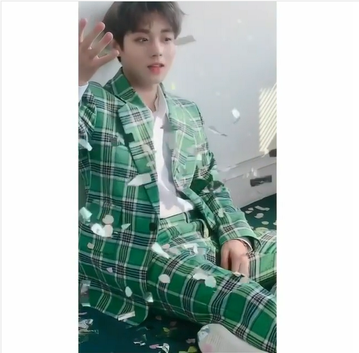 Wanna One 解散後 パク ジフン キム ジェファンも遂にインスタを開始 Danmee ダンミ