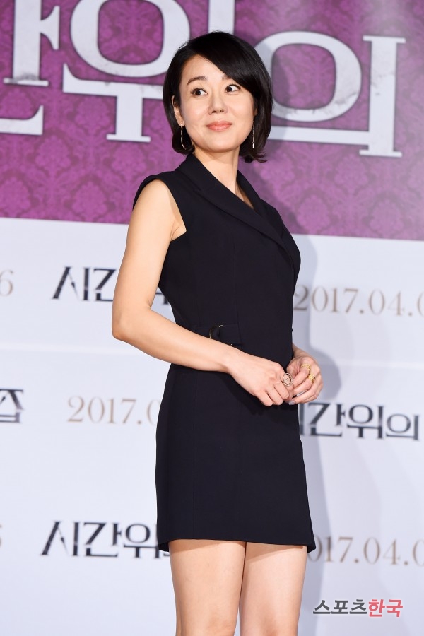 映画「担保」でミョンジャ役を演じる女優 キム・ユンジン