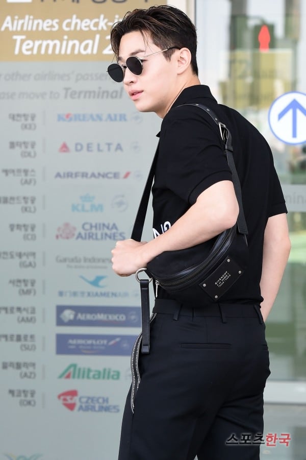 Henry ヘンリー 韓国 仁川空港からイタリアへ出国 Photo 15枚 Danmee ダンミ