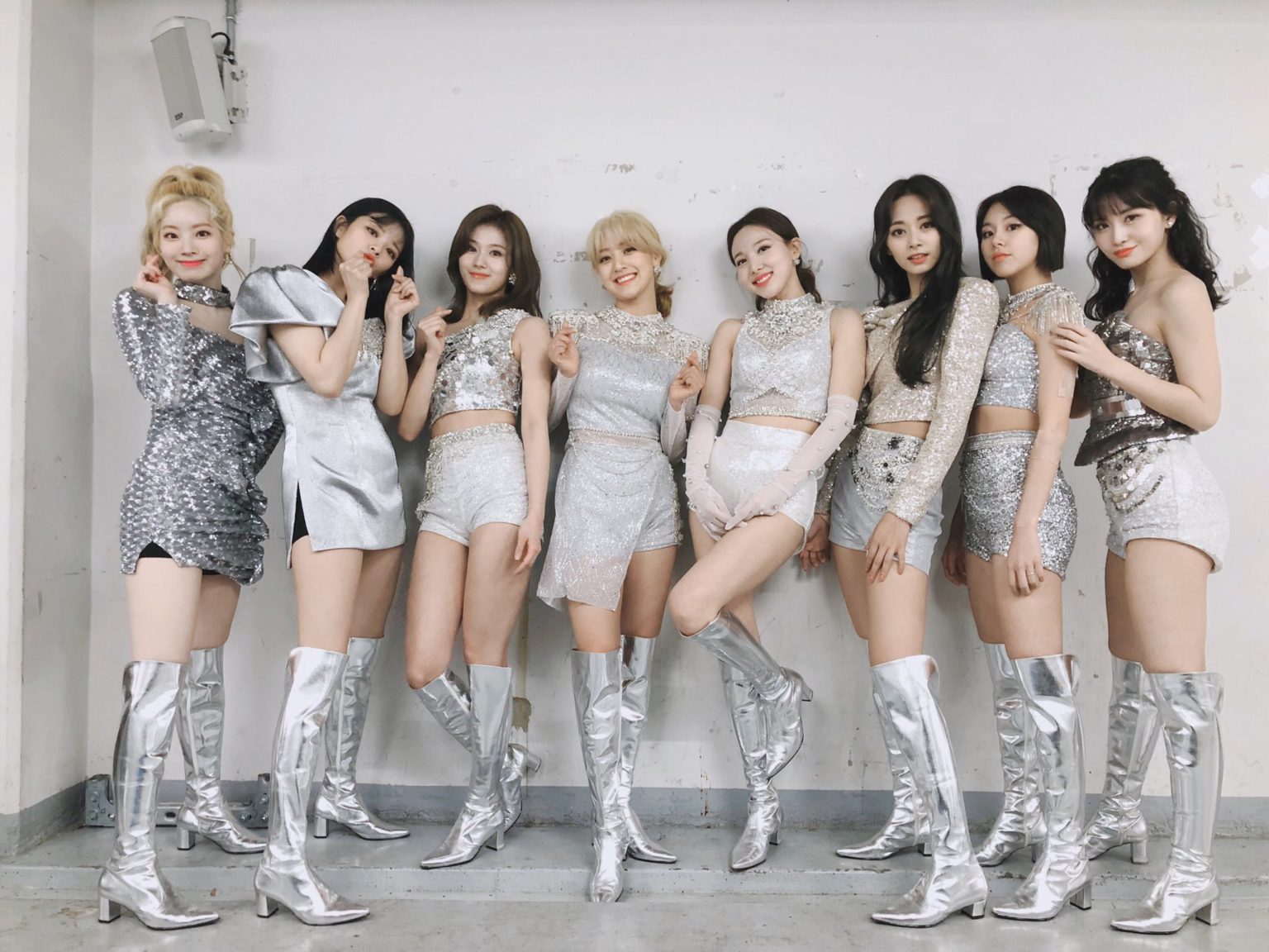 T*様 TWICE ゴールドディスク twice ゴールデン】30thゴールデンディスク＞TWICE,JTBC2新人賞受賞