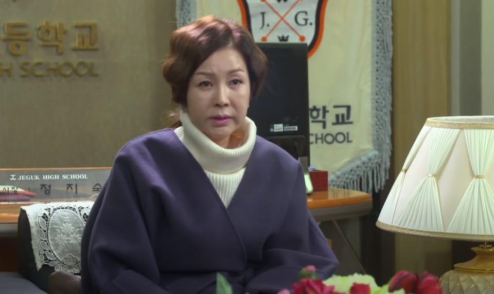 『相続者たち』でチョン・ジスク役を演じたパク・ジュングム