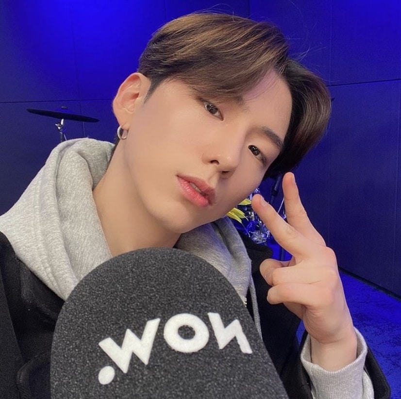 MONSTA X キヒョン インスタグラム更新‥メンバーの職場からこんにちは