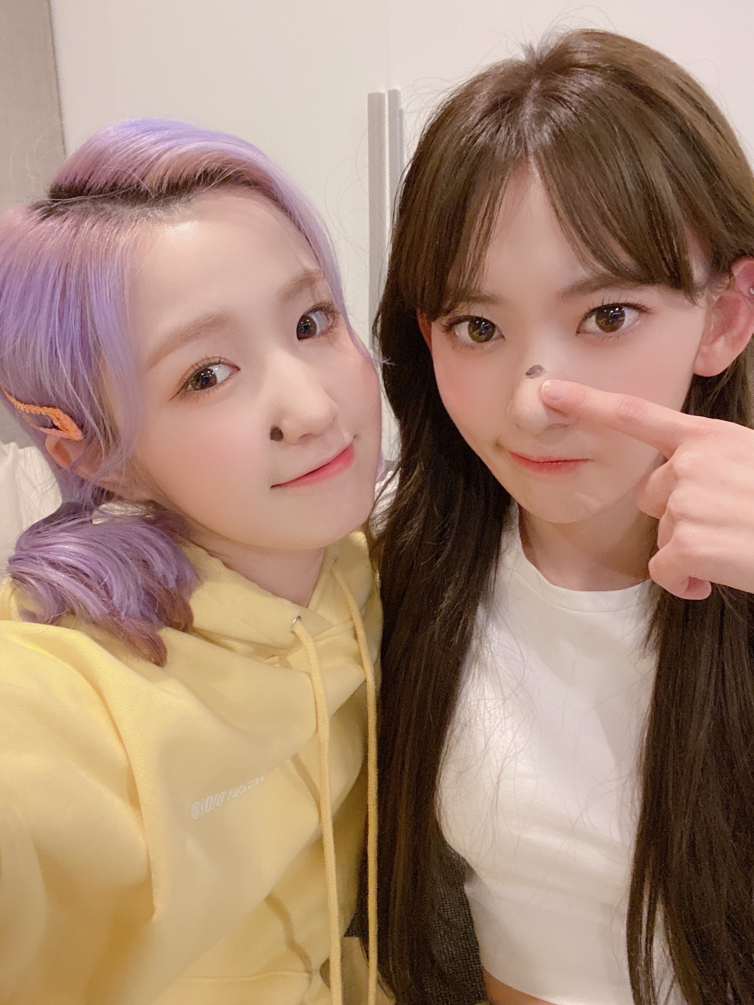 IZ*ONE 本田仁美 Twitter更新‥「何してるの?」 - DANMEE ダンミ