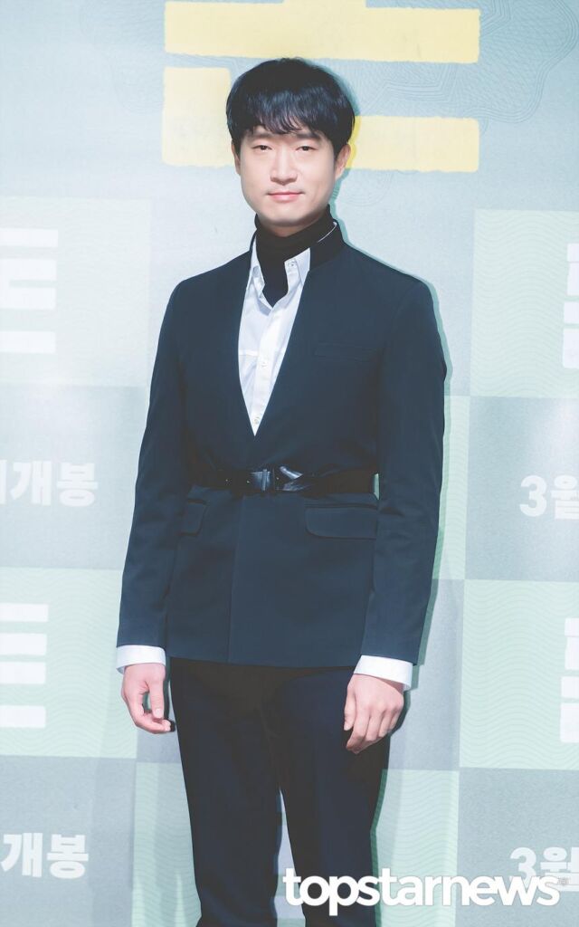 キム秘書として知られるチョ・ウジンは韓国では有名な演技派俳優だ。