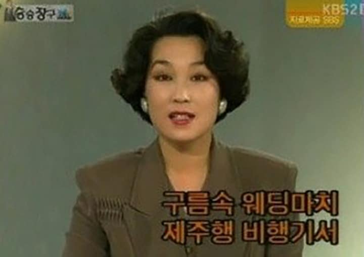 イ・セヨンは、『SBSニュースショー』でニュースキャスターを務めた