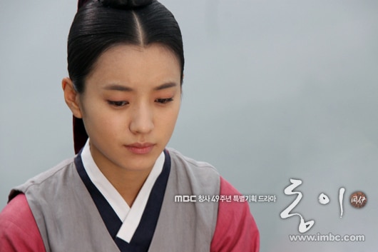 女優のハン・ヒョジュは、MBC『トンイ』で、トンイ役を演じた