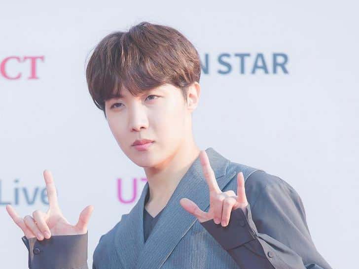 BTS J-HOPEがあわや犯罪者に？ 電光掲示板広告で笑えないハプニング