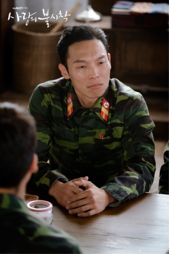俳優ヤン・ギョンウォンは、『愛の不時着』に出演した。