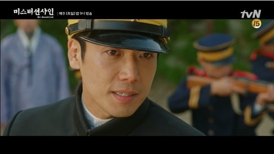 キム・ナムヒは、tvN『ミスター・サンシャイン(2018)』で日本軍の大佐役を担当した。