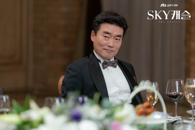 ユ・ソンジュは、『SKYキャッスル～上流階級の妻たち～(JTBC/2018)』に出演した