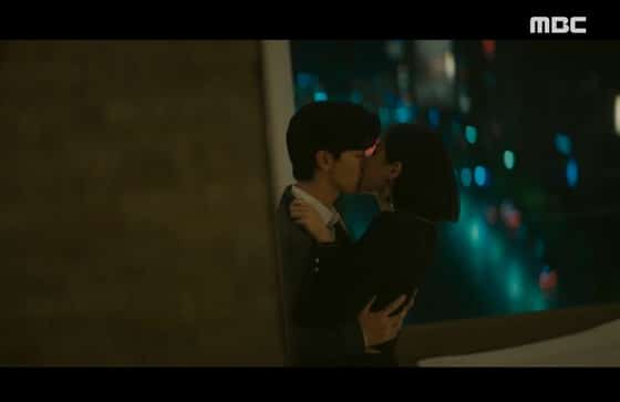 ユク・ソンジェのキスシーンは、韓国のネット上で話題となった。