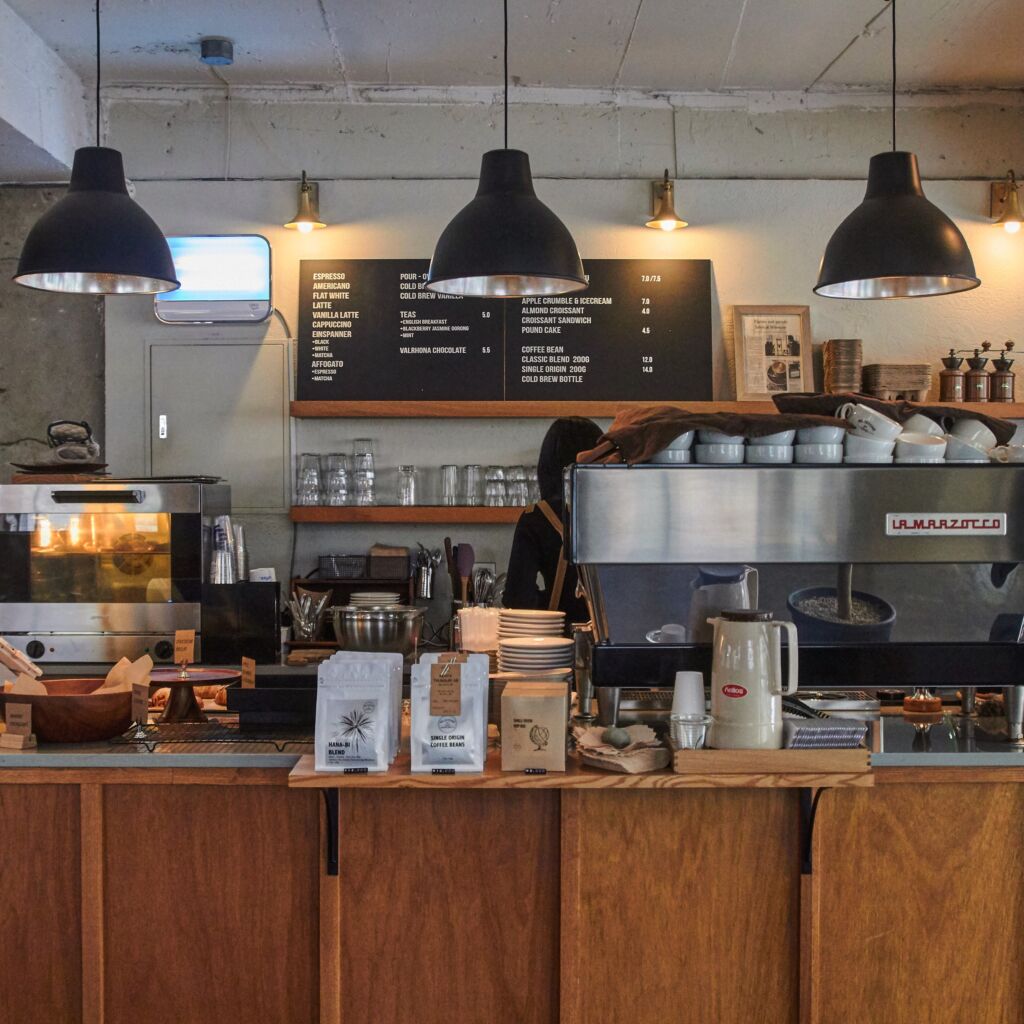 MILESTONE COFFEEのビエンナコーヒー(アインシュペナー)やバニララテにハマり何度も訪問する人もいるという