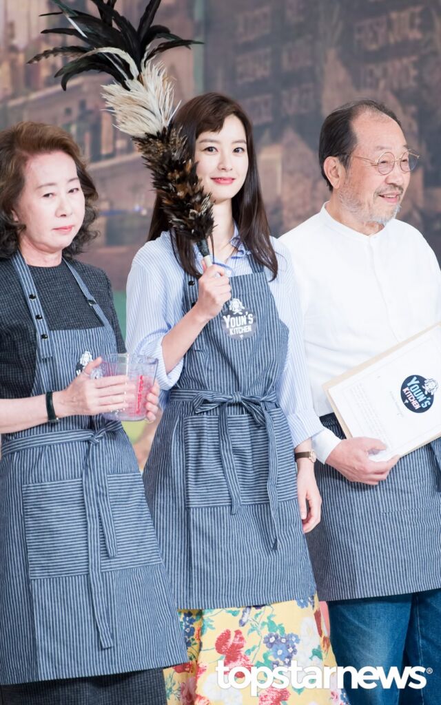 チョン・ユミ(中央)は『ユン食堂』シリーズに全て出演