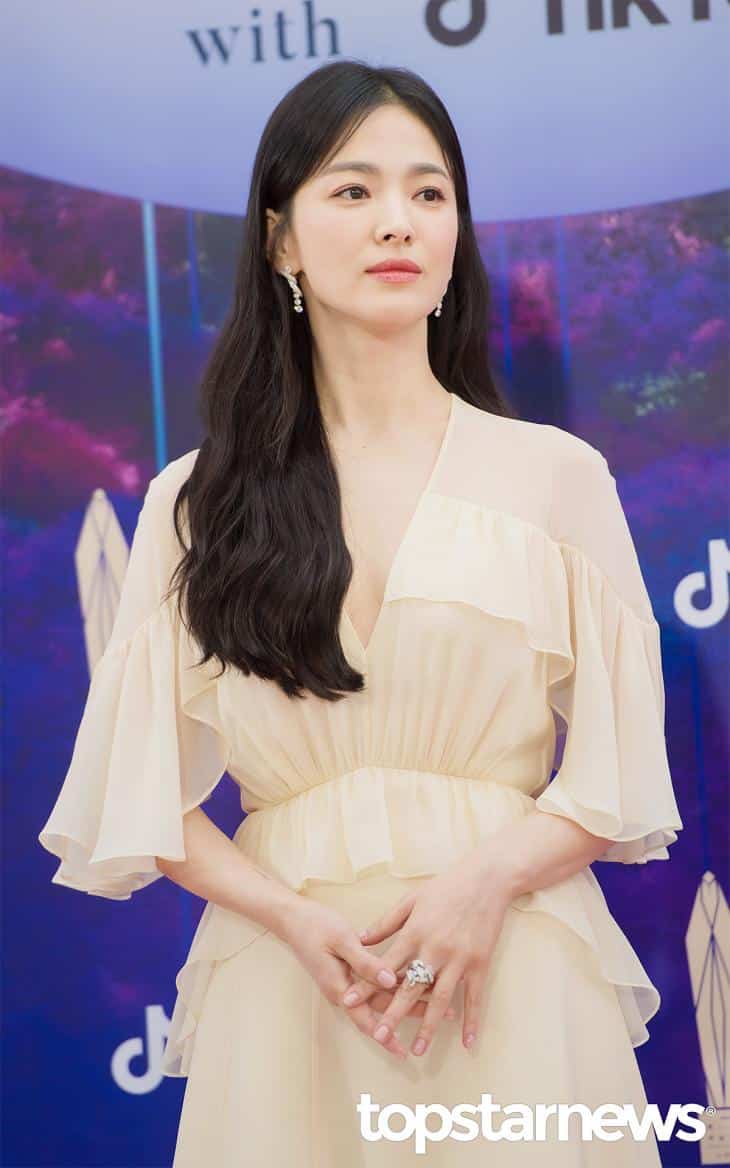 ソン・ヘギョは、『ゆっくり強烈に』で主演を務める