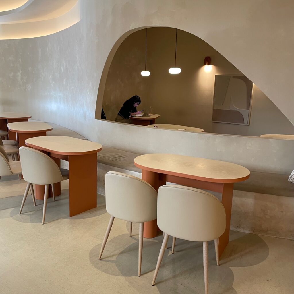 店内 01avenue 