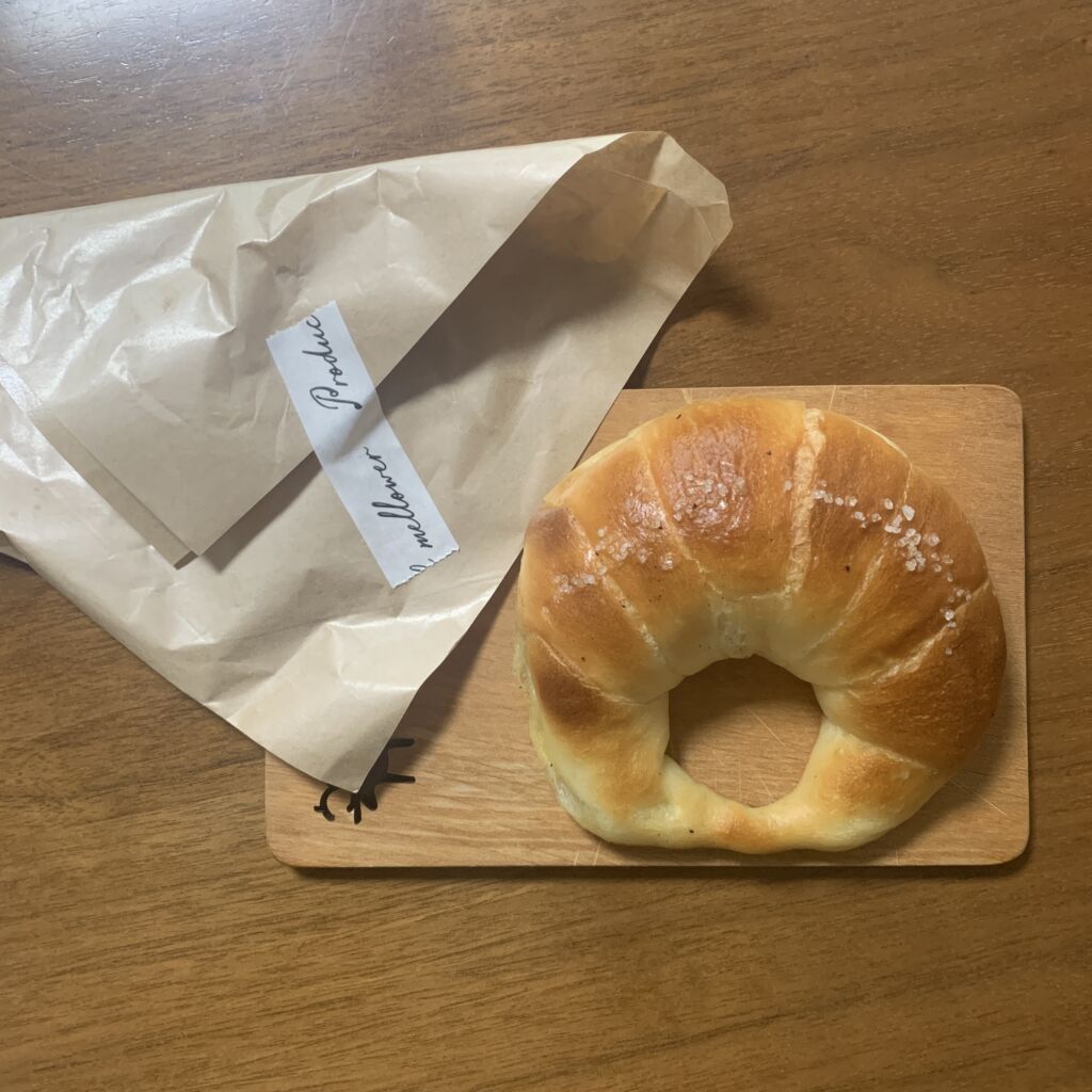 塩パン 3,800ウォン MELLOWER 