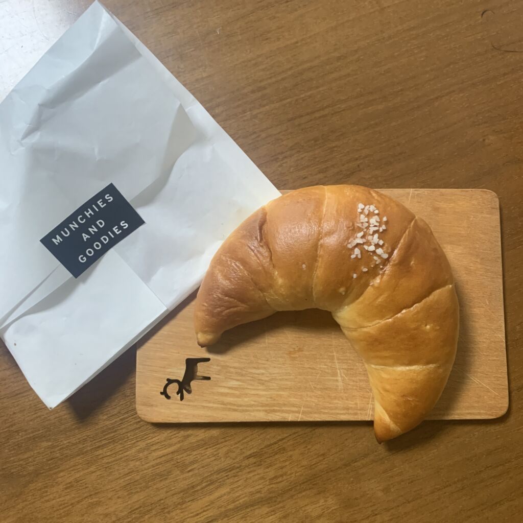 塩パン3,200ウォン MUNCHIES AND GOODIES 