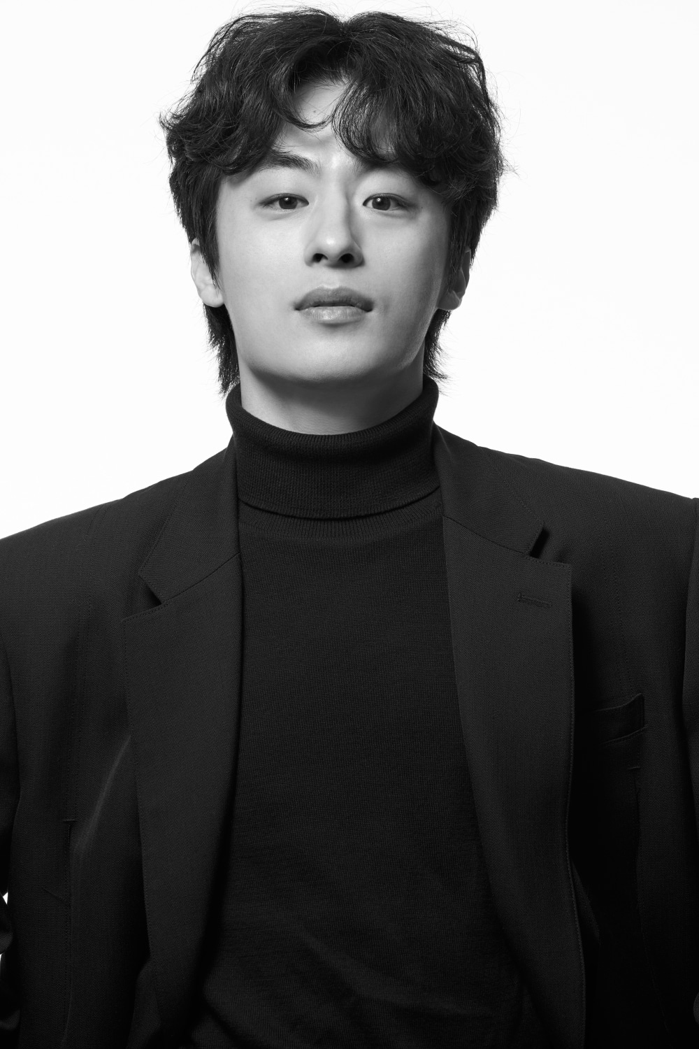 ク・ギョファンは、『新人類戦争:復活男』で主演を務める