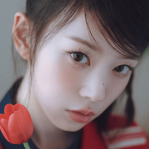 ILLIT モカ (画像出典:ILLIT公式X)