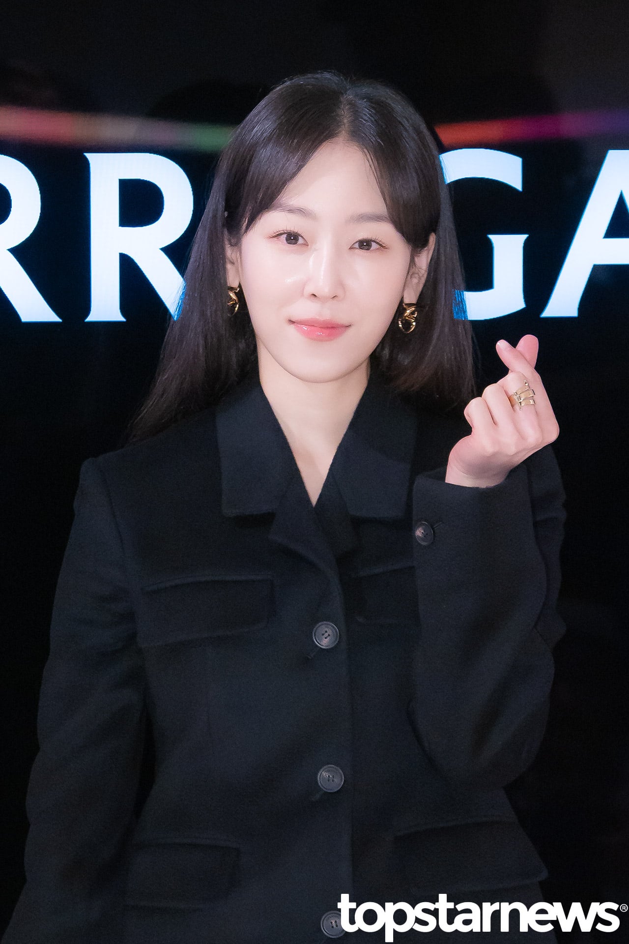 ソ・ヒョンジンは、『Love Me』で主演を務める