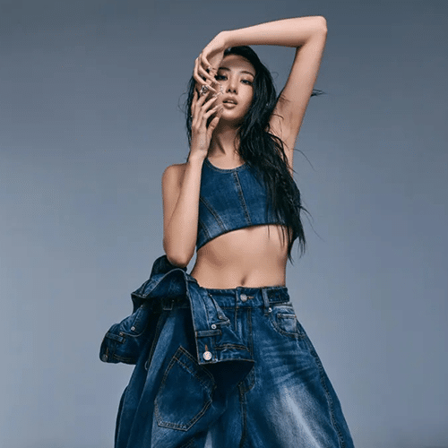 MEOVV ガウォン (画像出典:THEBLACKLABEL)